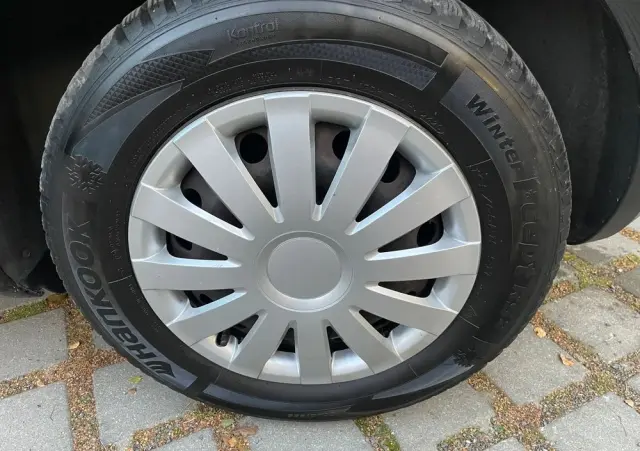 VOLKSWAGEN Golf V 1.4 Entry