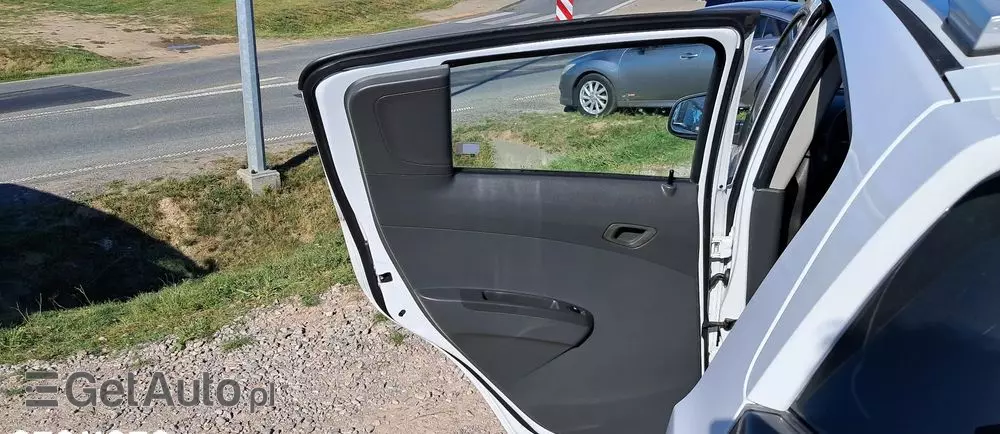 CHEVROLET Spark 1.0 LS+ Design