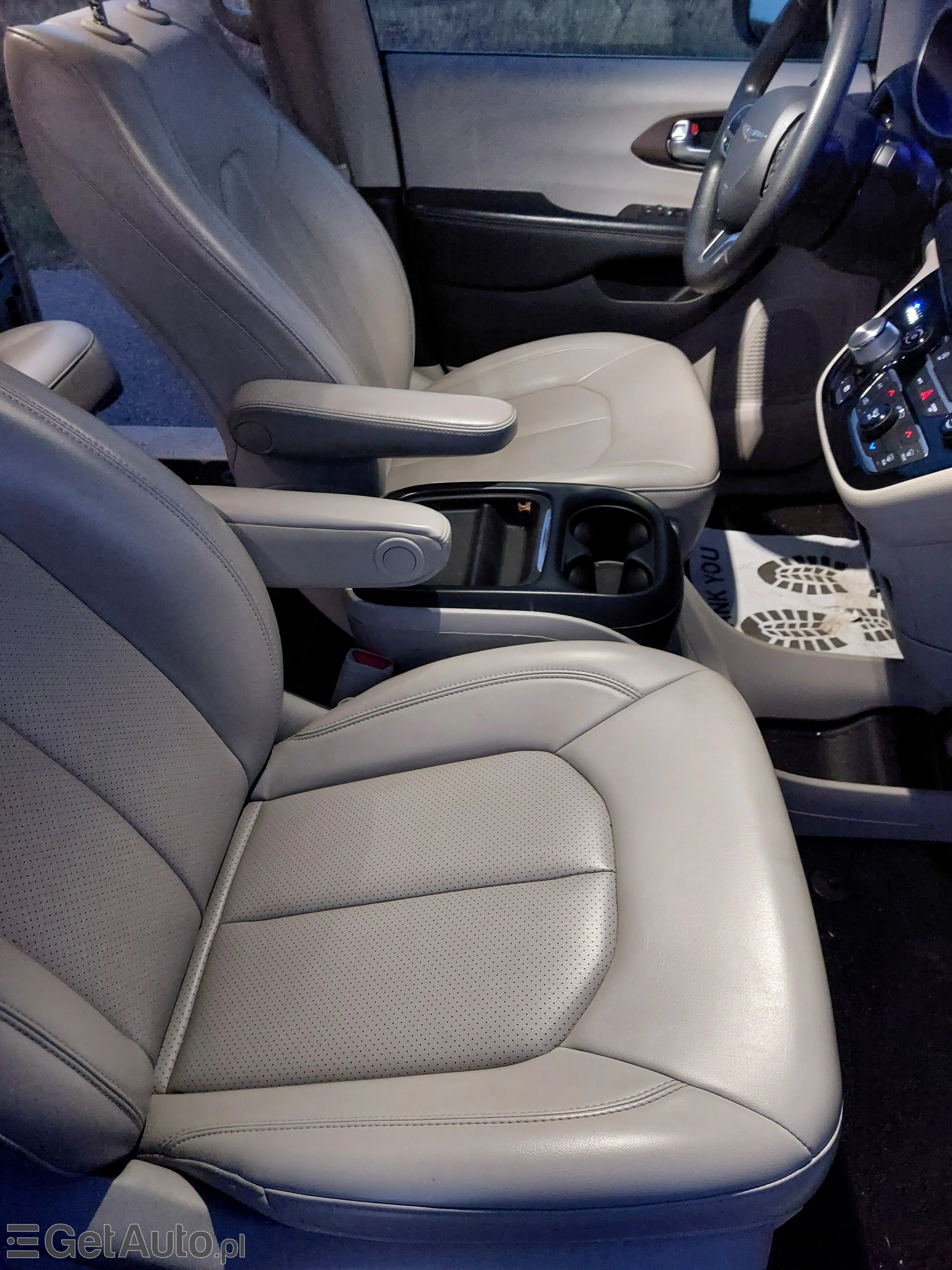 CHRYSLER VOYAGER PACIFICA 