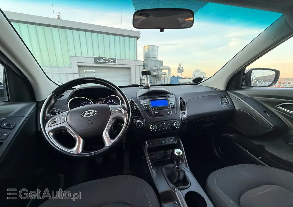 HYUNDAI Ix35 1.6 2WD blue Trend