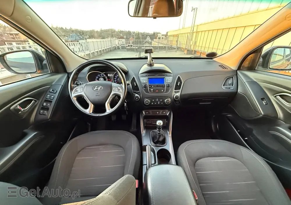 HYUNDAI Ix35 1.6 2WD blue Trend