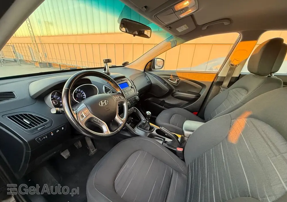 HYUNDAI Ix35 1.6 2WD blue Trend