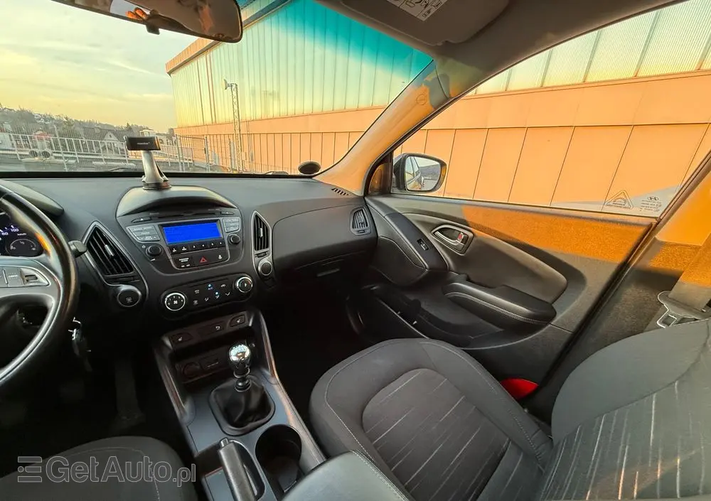 HYUNDAI Ix35 1.6 2WD blue Trend