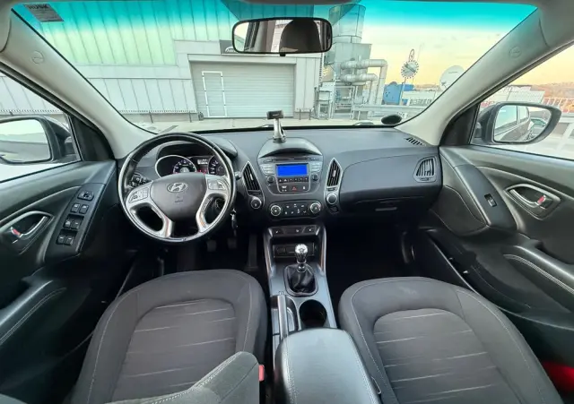 HYUNDAI Ix35 1.6 2WD blue Trend