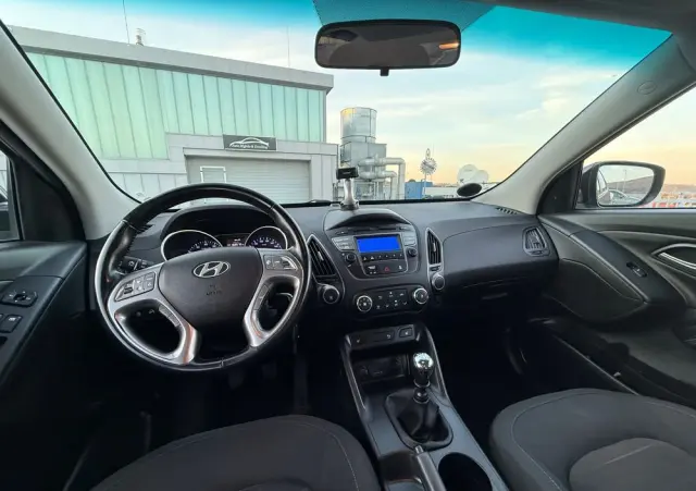 HYUNDAI Ix35 1.6 2WD blue Trend