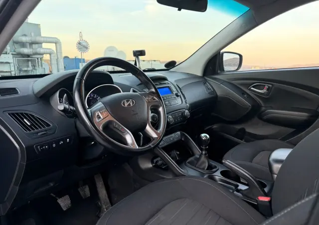 HYUNDAI Ix35 1.6 2WD blue Trend