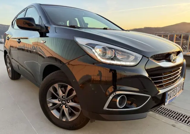 HYUNDAI Ix35 1.6 2WD blue Trend