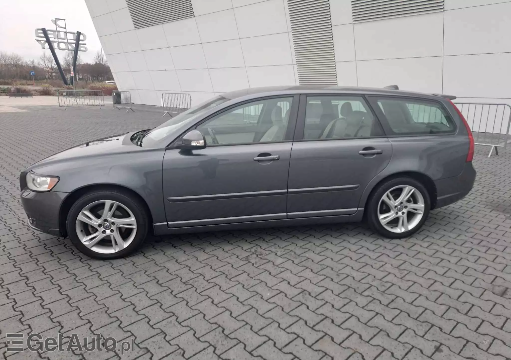 VOLVO V50 D2 Summum