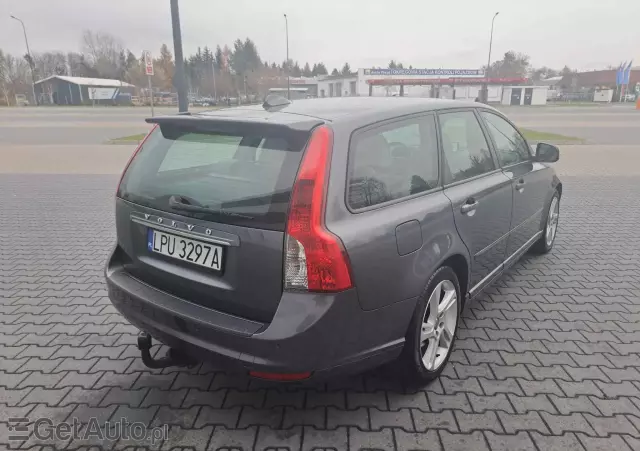 VOLVO V50 D2 Summum