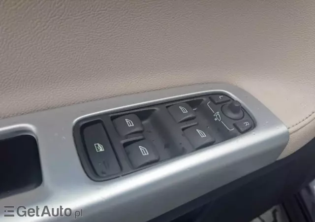 VOLVO V50 D2 Summum