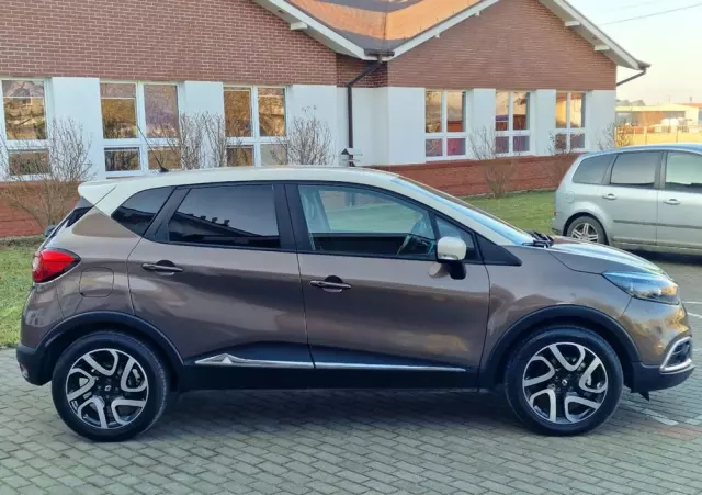 RENAULT Captur 