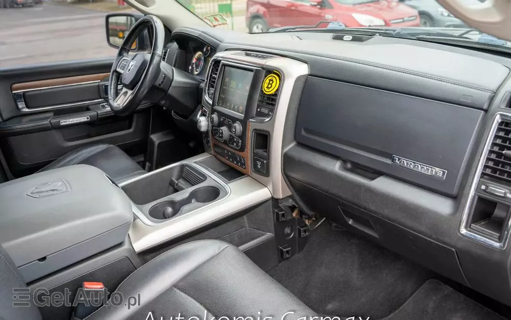 RAM 1500 Crew Cab Laramie