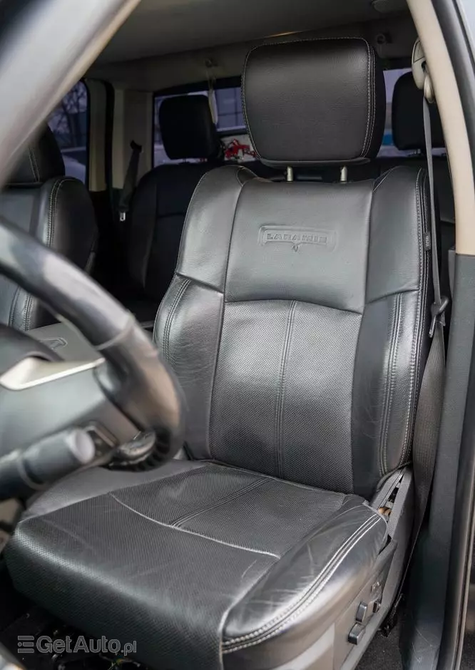 RAM 1500 Crew Cab Laramie