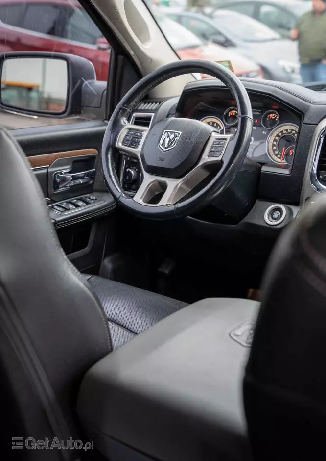 RAM 1500 Crew Cab Laramie