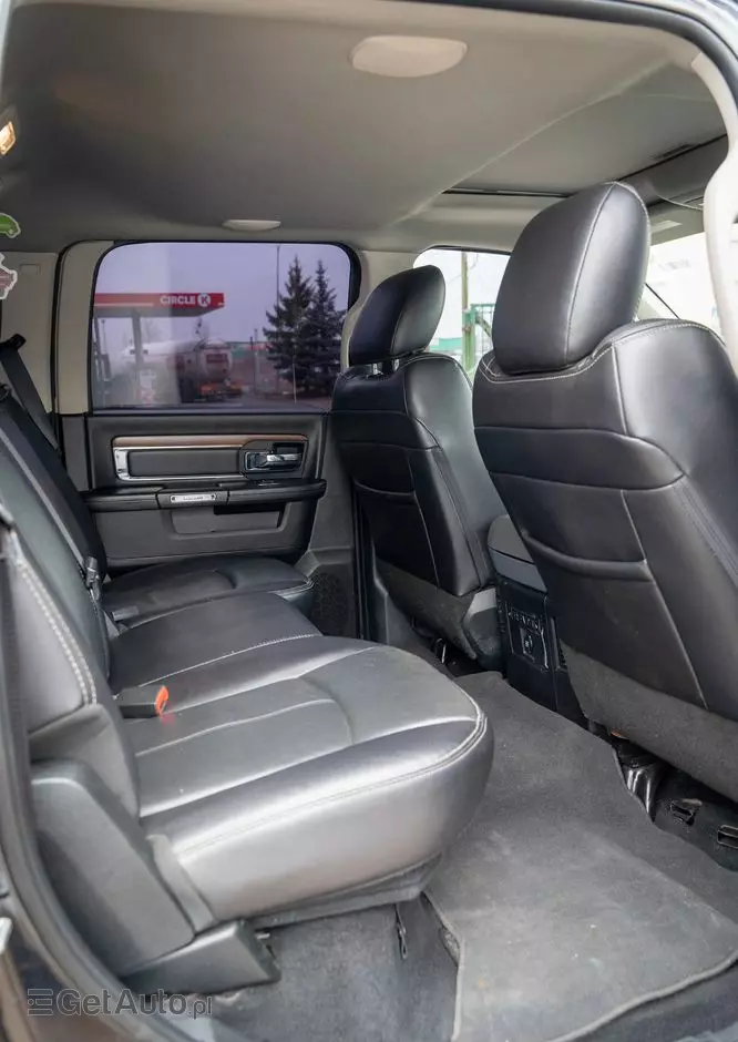 RAM 1500 Crew Cab Laramie