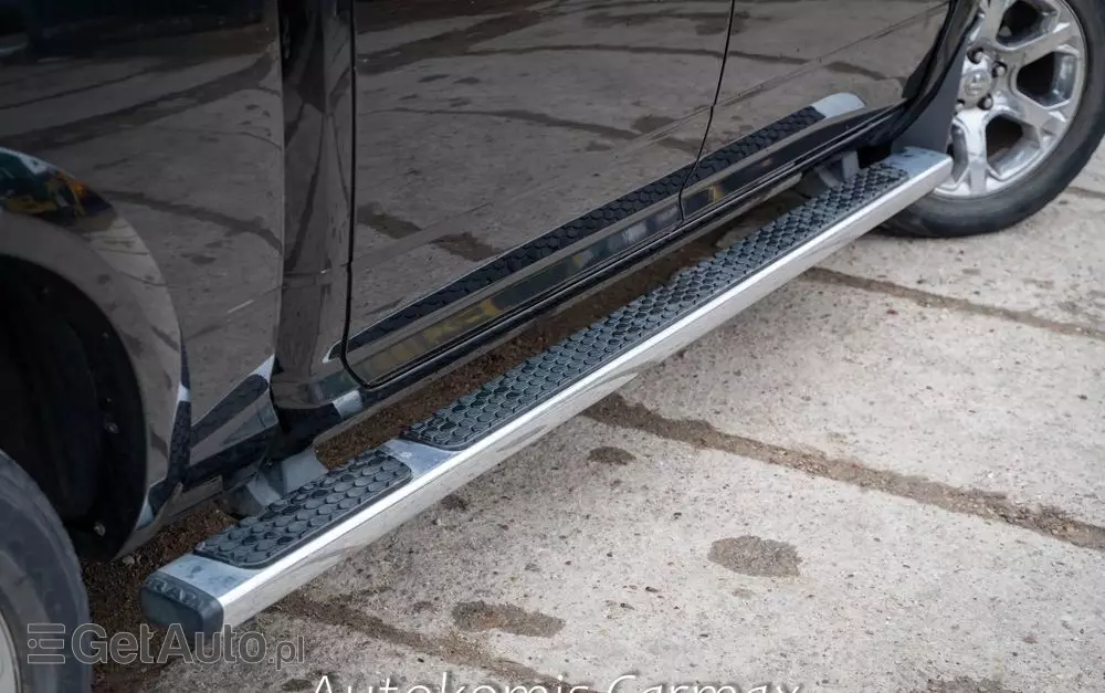 RAM 1500 Crew Cab Laramie