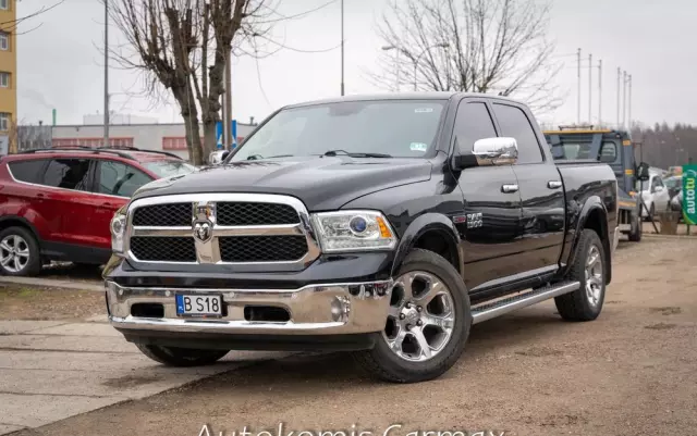 RAM 1500 Crew Cab Laramie