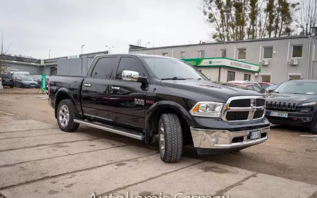 RAM 1500 Crew Cab Laramie