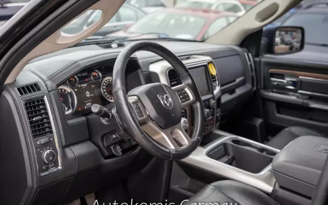 RAM 1500 Crew Cab Laramie