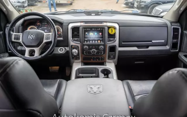 RAM 1500 Crew Cab Laramie