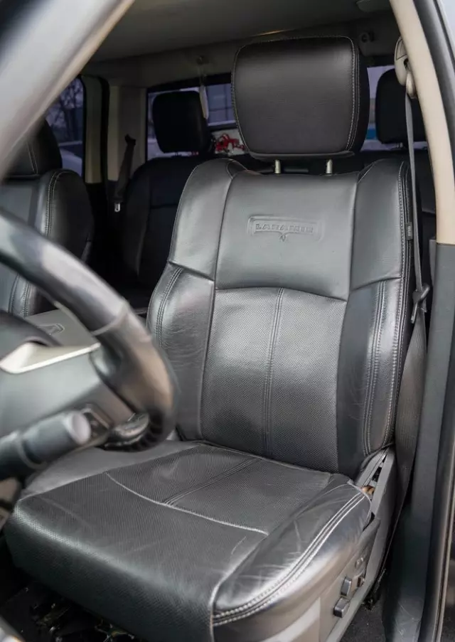 RAM 1500 Crew Cab Laramie