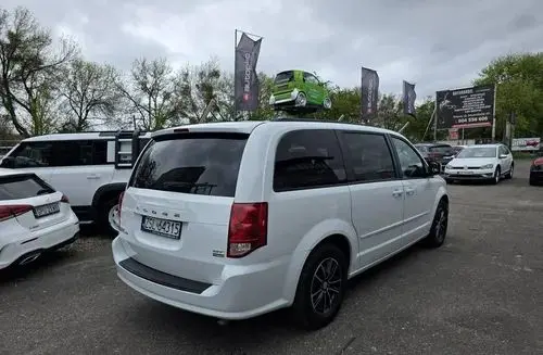 DODGE Grand Caravan 