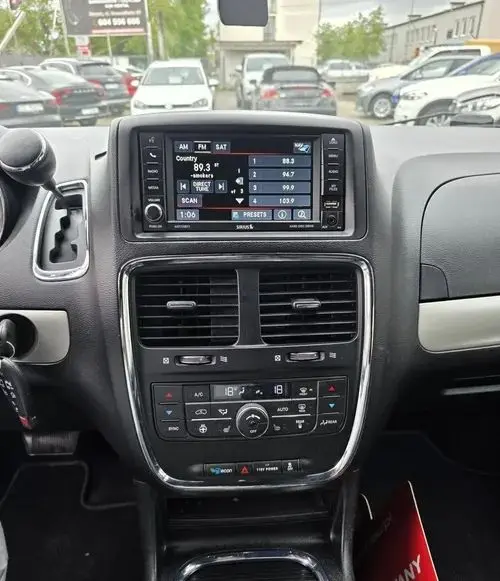 DODGE Grand Caravan 