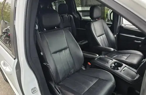 DODGE Grand Caravan 