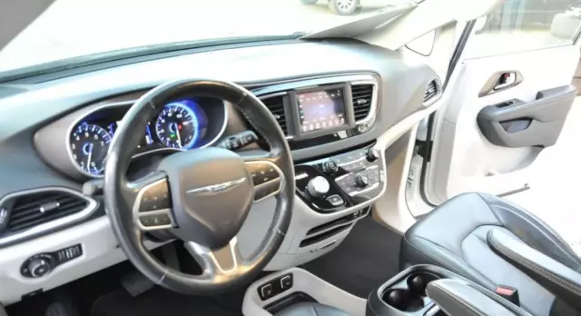CHRYSLER Pacifica 
