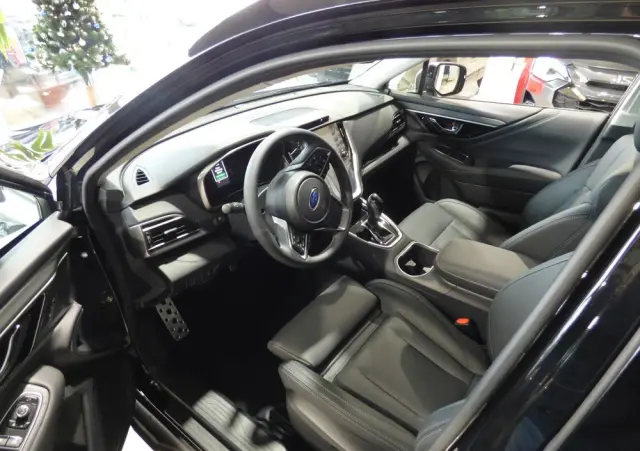 SUBARU Outback 2.5i Business Edition (EyeSight) Lineartronic