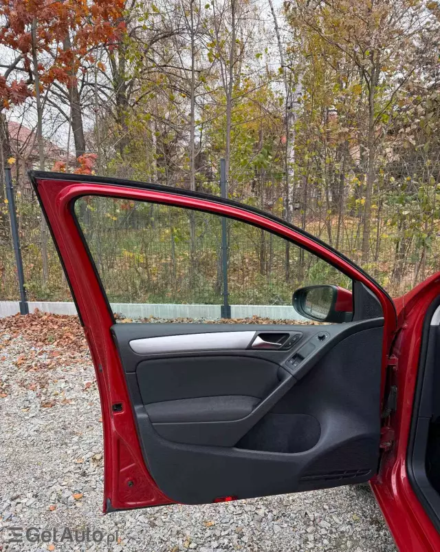 VOLKSWAGEN Golf 1.4 TSI DSG Comfortline