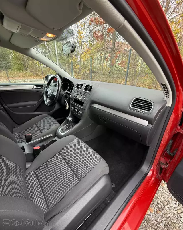 VOLKSWAGEN Golf 1.4 TSI DSG Comfortline