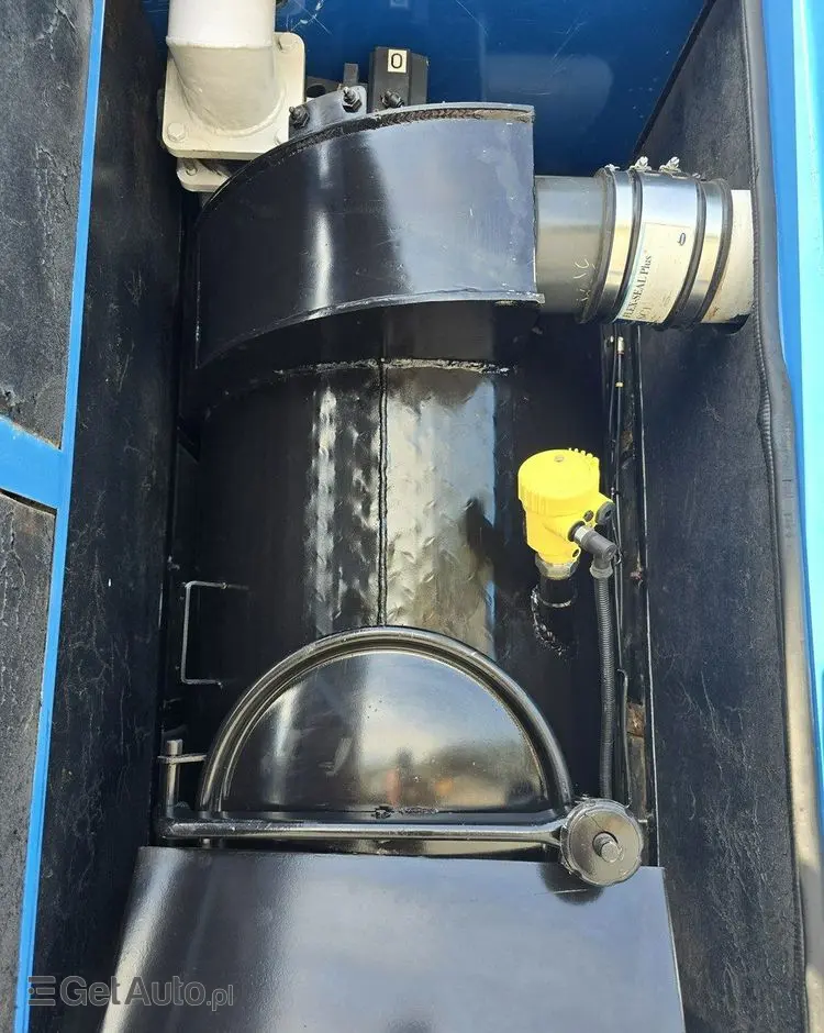 RENAULT WUKO RIVARD do zbierania odpadów płynnych separatorów 