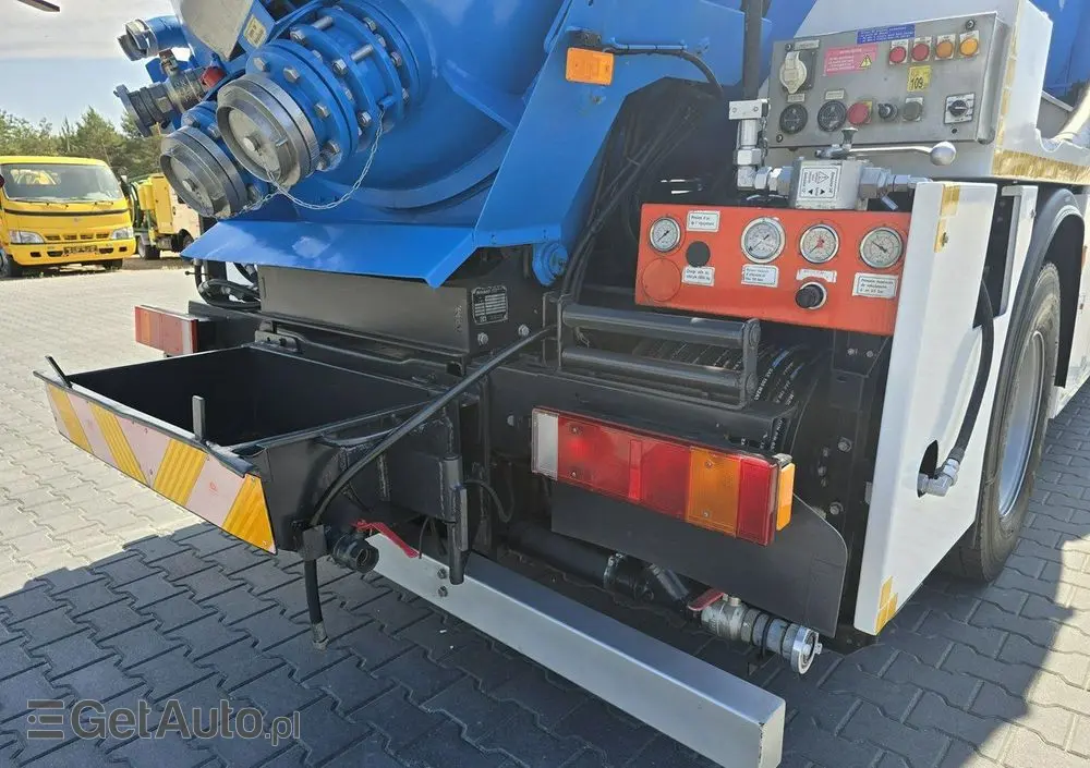 RENAULT WUKO RIVARD do zbierania odpadów płynnych separatorów 