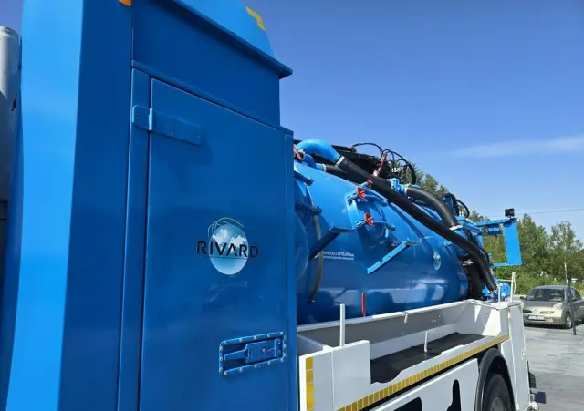 RENAULT WUKO RIVARD do zbierania odpadów płynnych separatorów 