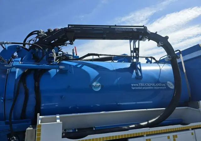 RENAULT WUKO RIVARD do zbierania odpadów płynnych separatorów 