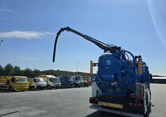 RENAULT WUKO RIVARD do zbierania odpadów płynnych separatorów 