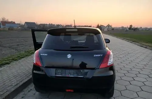 SUZUKI Swift 