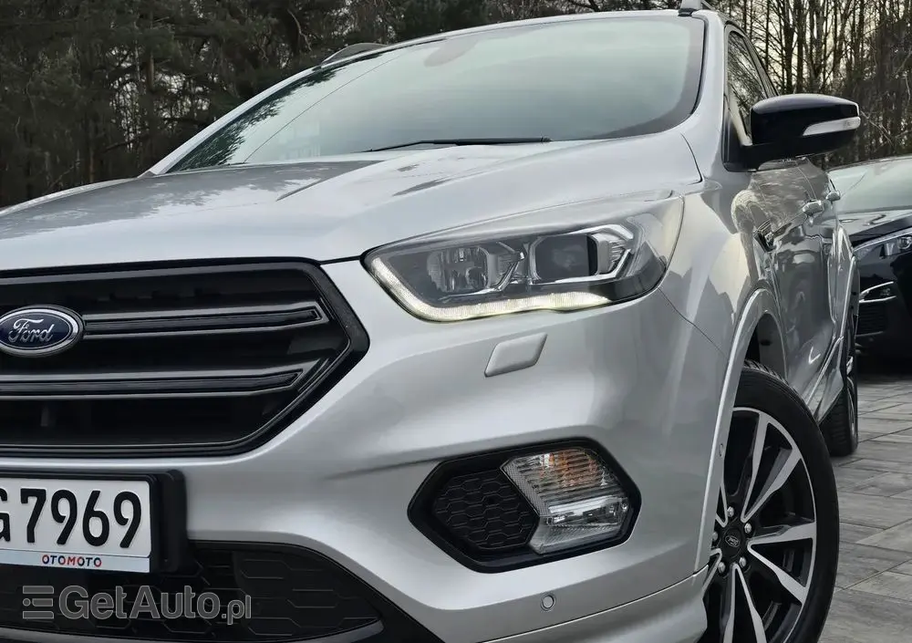FORD Kuga 2.0 TDCi 4x4 ST-Line