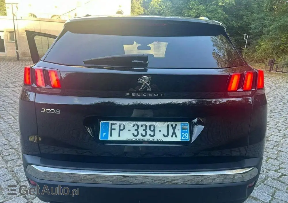 PEUGEOT 3008 1.2 PureTech Active Pack S&S