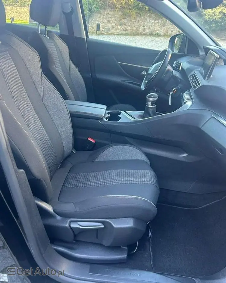 PEUGEOT 3008 1.2 PureTech Active Pack S&S