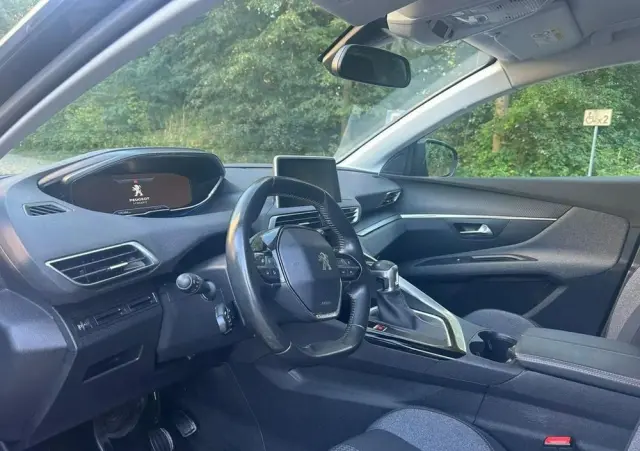 PEUGEOT 3008 1.2 PureTech Active Pack S&S