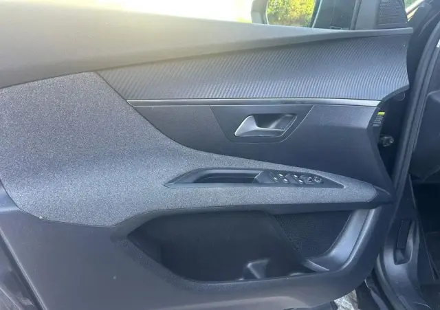 PEUGEOT 3008 1.2 PureTech Active Pack S&S