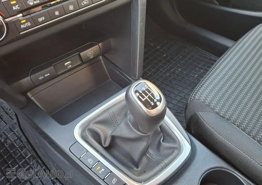 KIA Ceed 1.5 T-GDI M