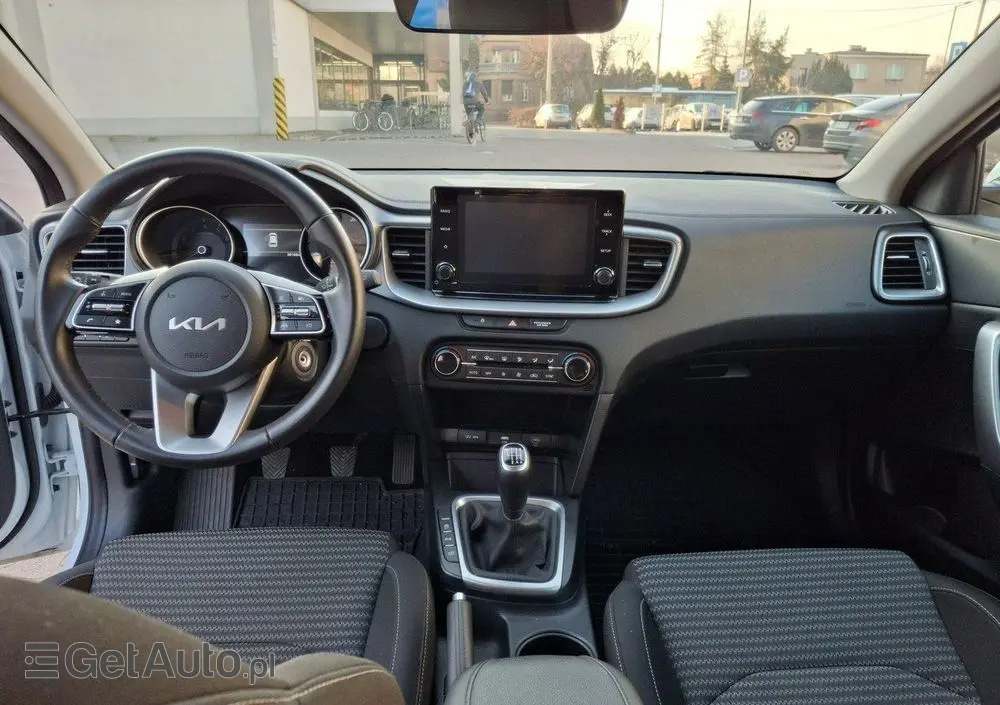 KIA Ceed 1.5 T-GDI M