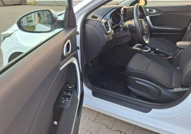 KIA Ceed 1.5 T-GDI M