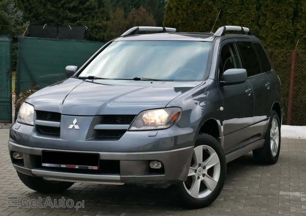 MITSUBISHI Outlander 2.0 4WD Invite