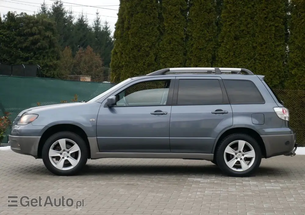 MITSUBISHI Outlander 2.0 4WD Invite