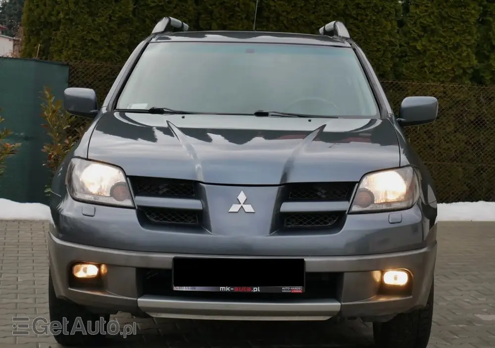 MITSUBISHI Outlander 2.0 4WD Invite