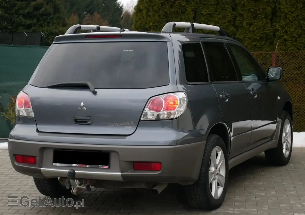 MITSUBISHI Outlander 2.0 4WD Invite